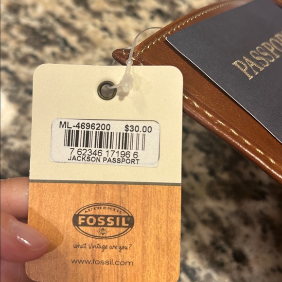 Fossil Passport Holder - Picture 7 of 7